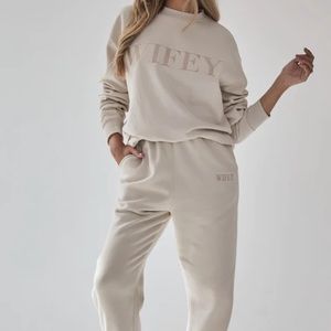 Six Stories Wifey Sweatset